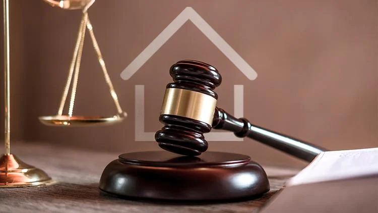 Nhà môi giới bất động sản cần cập nhật những quy định pháp lý mới nhất liên quan tới lĩnh vực nhà ở, đất đai, kinh doanh bất động sản. Ảnh: cabanatuaneast